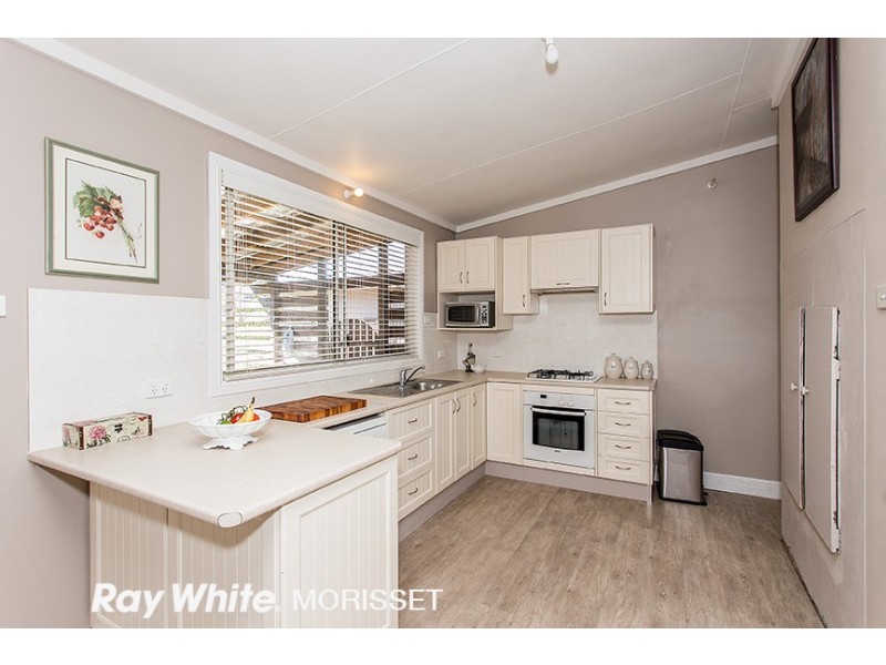 166 Bridge Street, Morisset NSW 2264