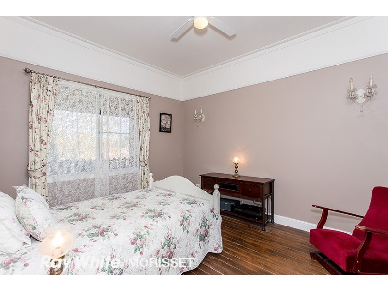 166 Bridge Street, Morisset NSW 2264