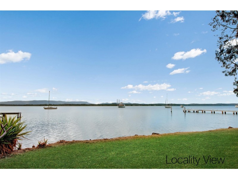 138 Grand Parade, Bonnells Bay NSW 2264