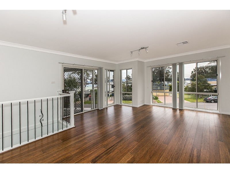 138 Grand Parade, Bonnells Bay NSW 2264