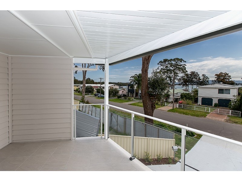 138 Grand Parade, Bonnells Bay NSW 2264