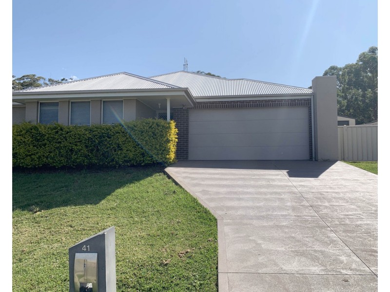 41 Cedar Cutters Drive, Cooranbong NSW 2265