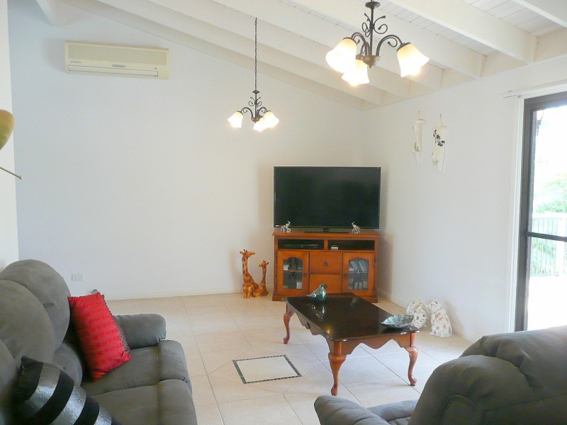42 Fishery Point Road, Mirrabooka NSW 2264