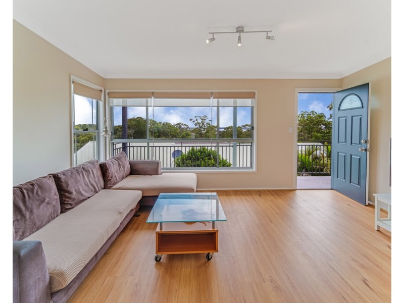 4 Hillcrest Road, Mirrabooka NSW 2264