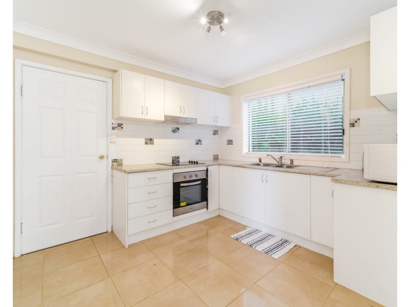 4 Hillcrest Road, Mirrabooka NSW 2264