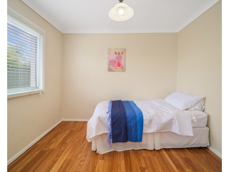 4 Hillcrest Road, Mirrabooka NSW 2264