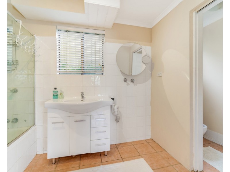 4 Hillcrest Road, Mirrabooka NSW 2264