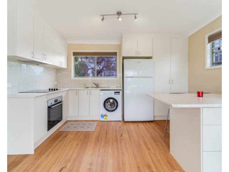 4 Hillcrest Road, Mirrabooka NSW 2264