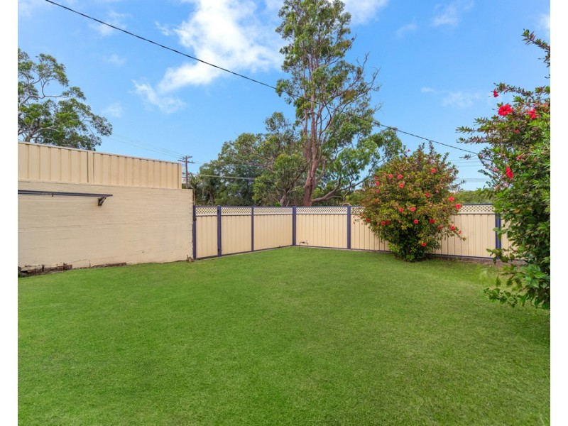 4 Hillcrest Road, Mirrabooka NSW 2264