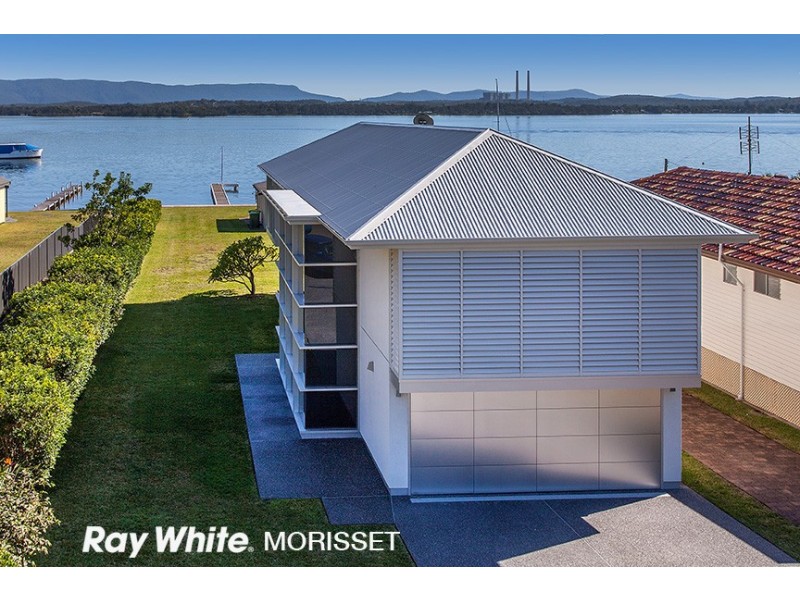 129 Grand Parade, Bonnells Bay NSW 2264