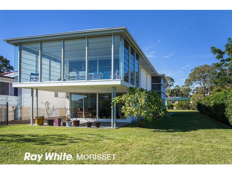 129 Grand Parade, Bonnells Bay NSW 2264
