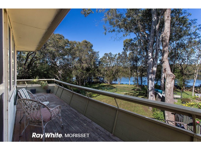 10 Rhodes Pde, Windermere Park NSW 2264