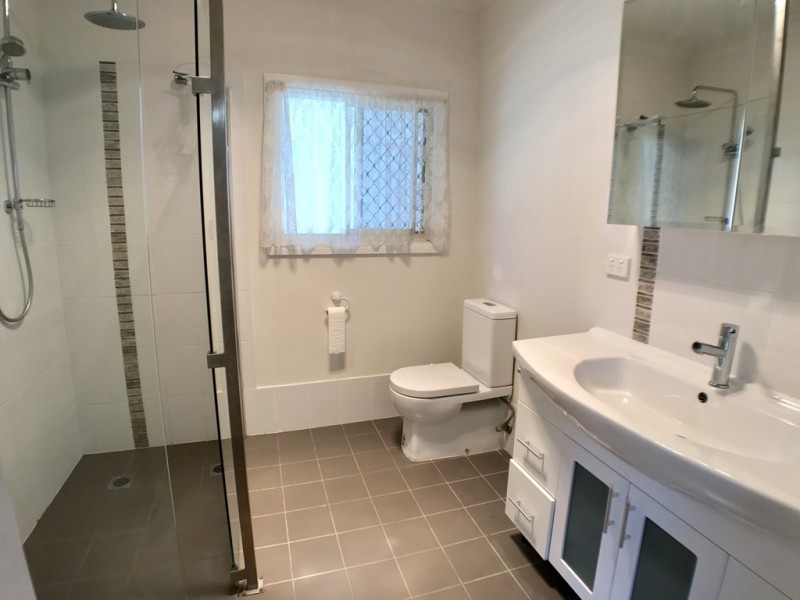 162 Macquarie Street, Morisset NSW 2264