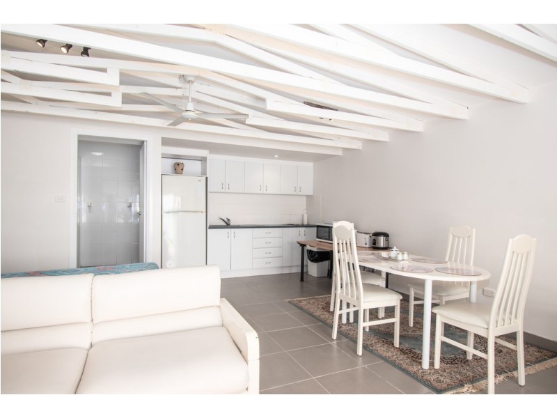 179 Grand Parade, Bonnells Bay NSW 2264