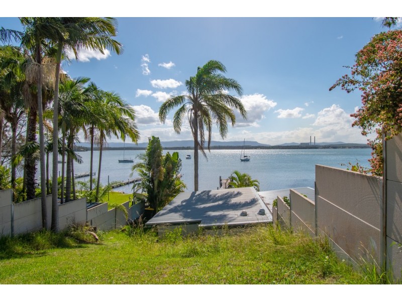 179 Grand Parade, Bonnells Bay NSW 2264