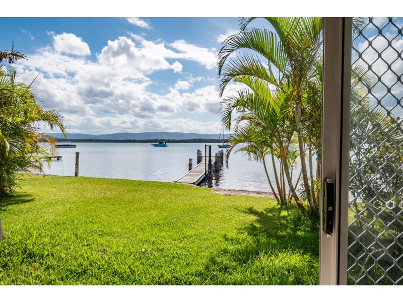 179 Grand Parade, Bonnells Bay NSW 2264