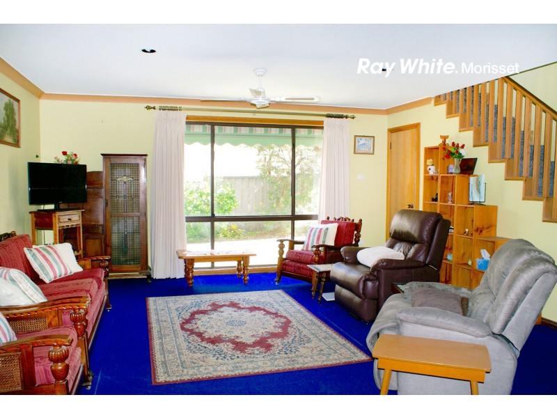 10 Churchill Crescent, Windermere Park NSW 2264