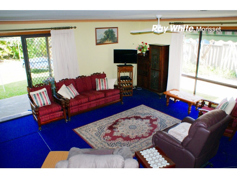 10 Churchill Crescent, Windermere Park NSW 2264