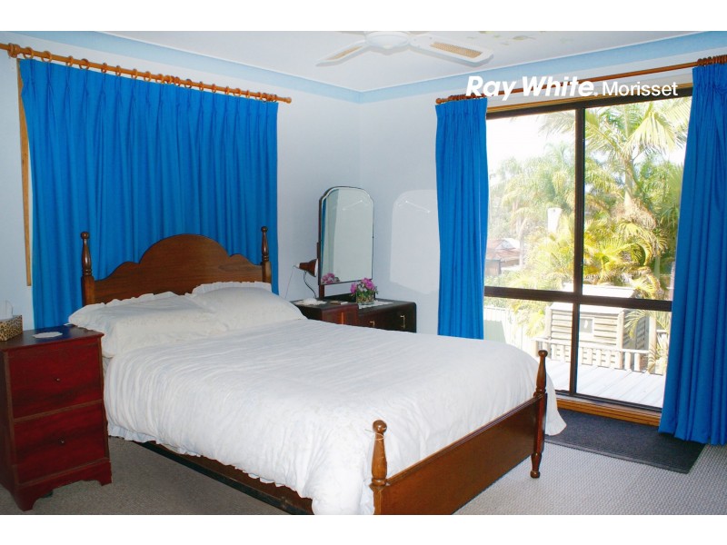 10 Churchill Crescent, Windermere Park NSW 2264