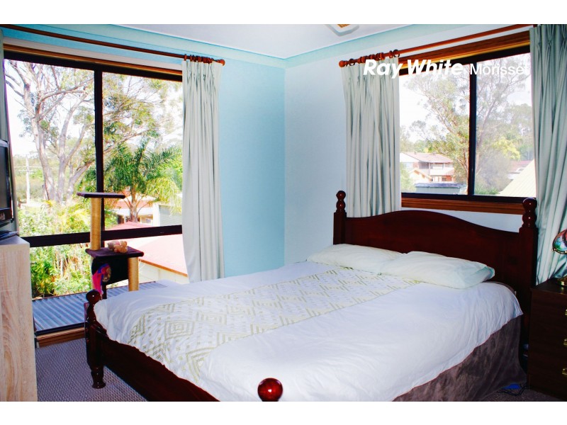 10 Churchill Crescent, Windermere Park NSW 2264