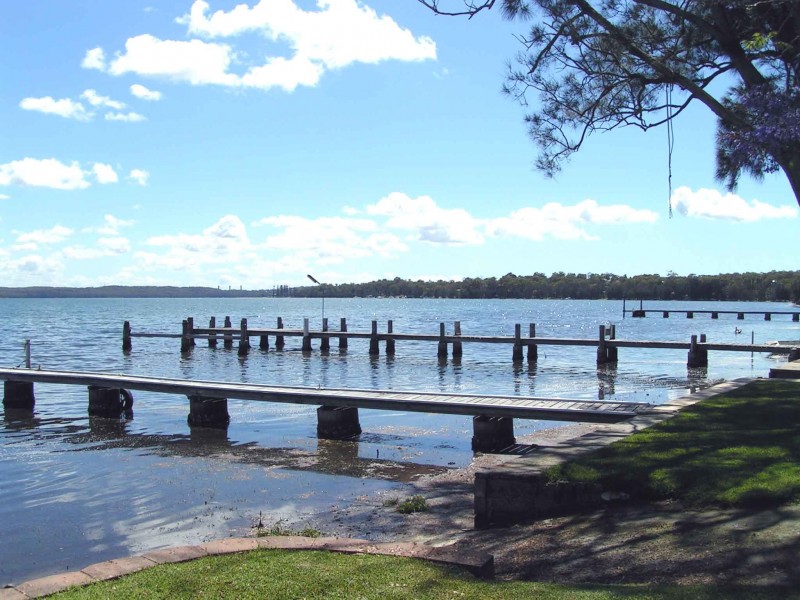 209 Grand Parade, Bonnells Bay NSW 2264