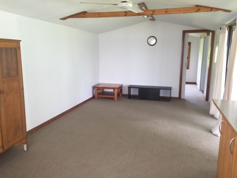 209 Grand Parade, Bonnells Bay NSW 2264