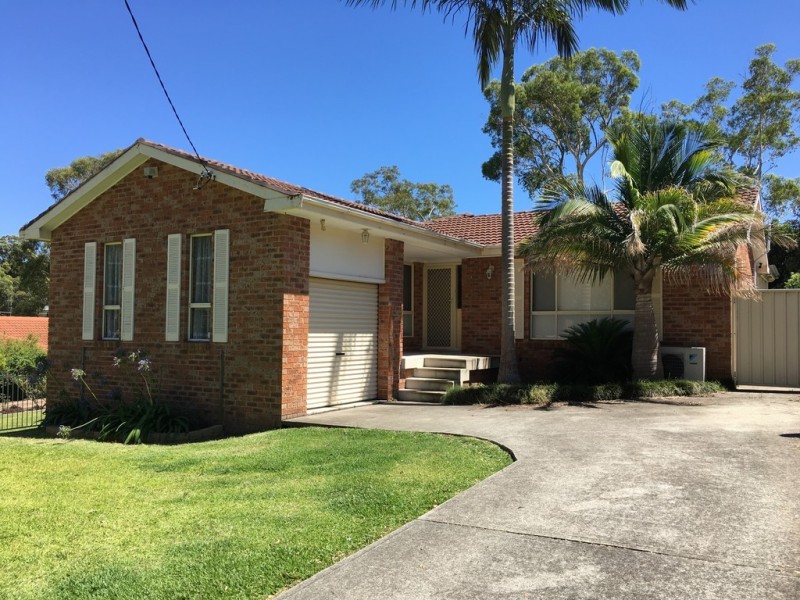 13 Churchill Cres, Windermere Park NSW 2264