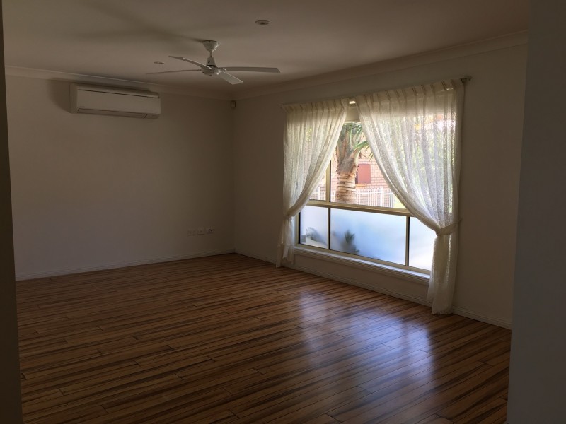 13 Churchill Cres, Windermere Park NSW 2264