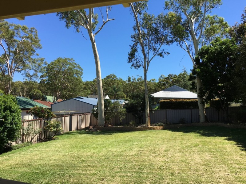 13 Churchill Cres, Windermere Park NSW 2264