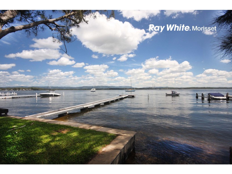 195 Grand Parade, Bonnells Bay NSW 2264