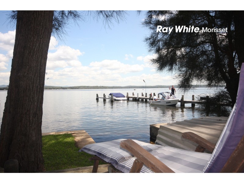 195 Grand Parade, Bonnells Bay NSW 2264