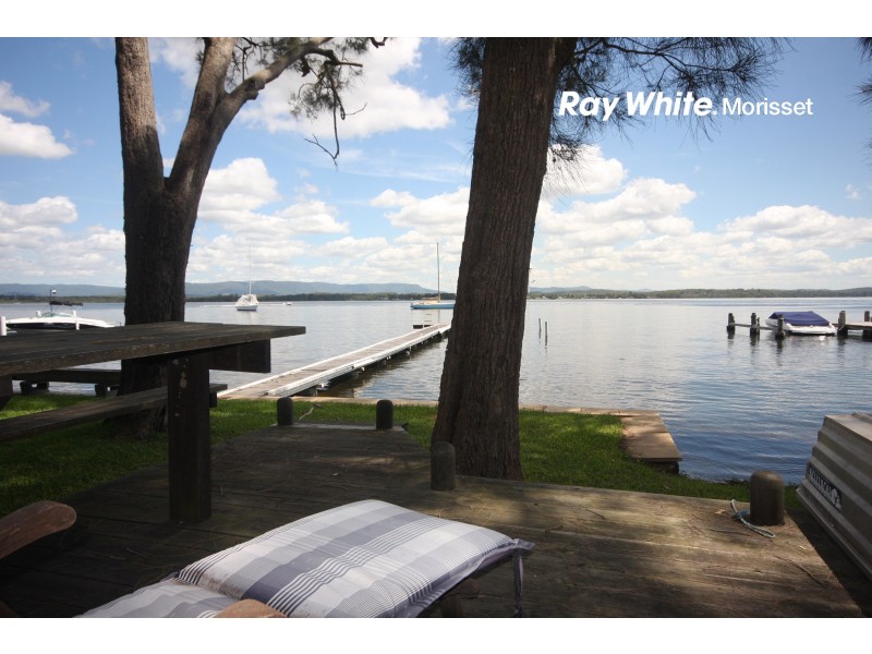 195 Grand Parade, Bonnells Bay NSW 2264
