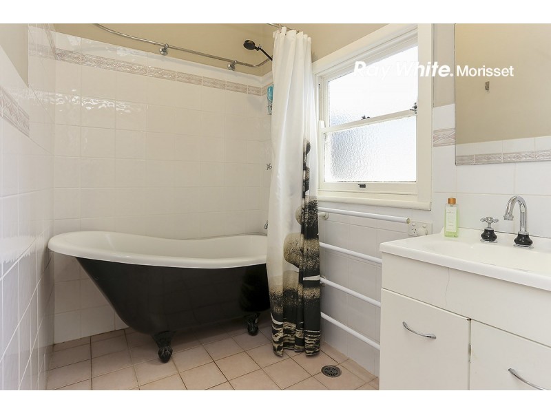 12 Hillcrest Road, Mirrabooka NSW 2264