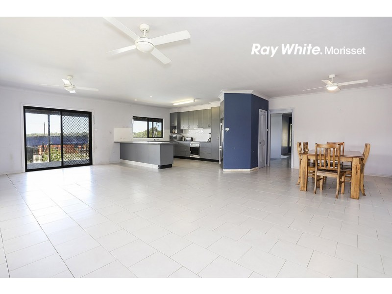 15 Pleasant Place, Morisset NSW 2264