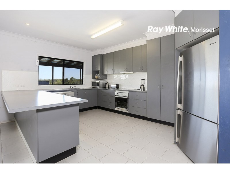 15 Pleasant Place, Morisset NSW 2264