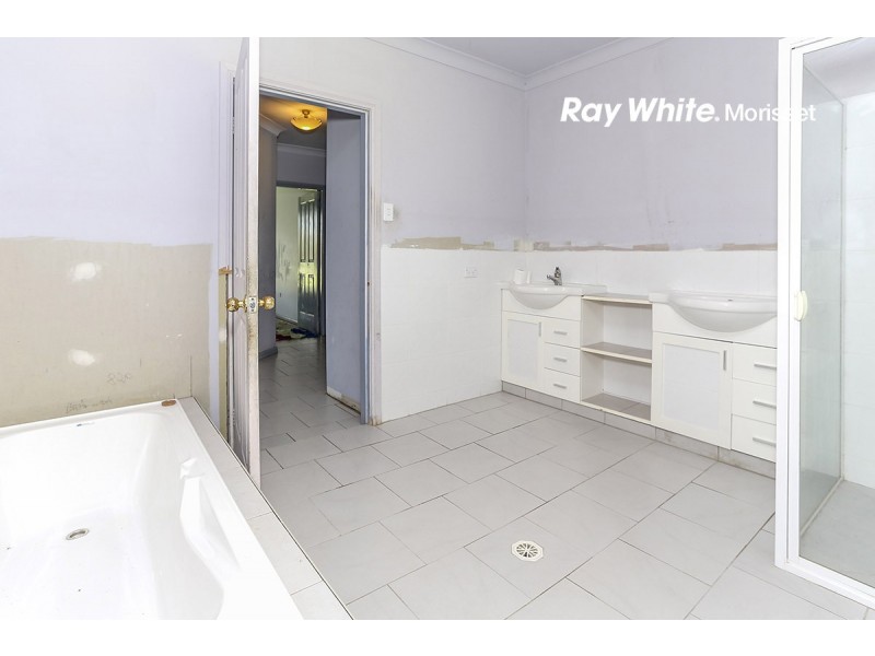 15 Pleasant Place, Morisset NSW 2264