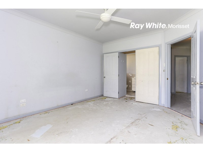 15 Pleasant Place, Morisset NSW 2264