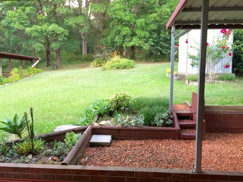 16 Maitland Ave, Sunshine NSW 2264