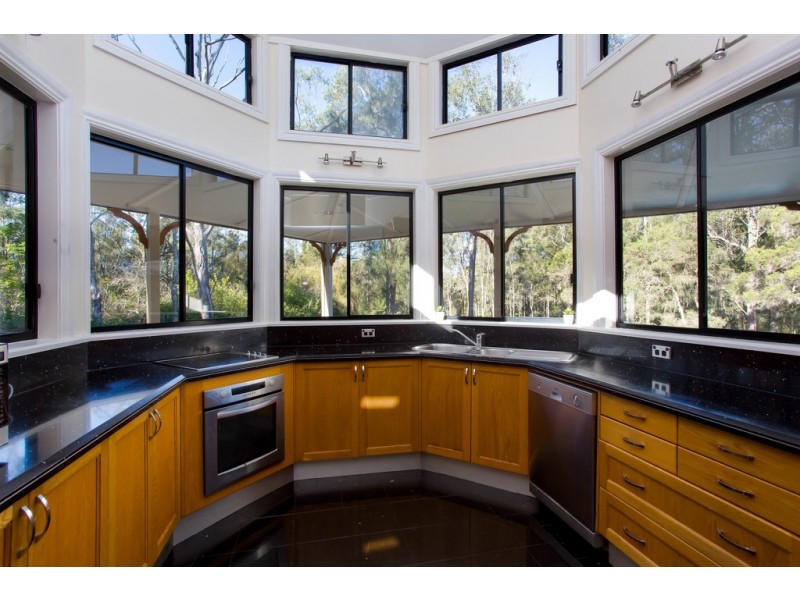 154 Freemans Drive, Morisset NSW 2264