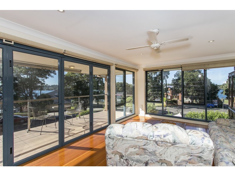 8 Alexander Parade, Arcadia Vale NSW 2283