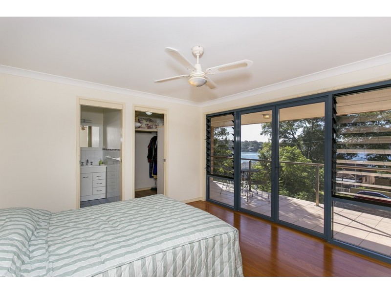 8 Alexander Parade, Arcadia Vale NSW 2283