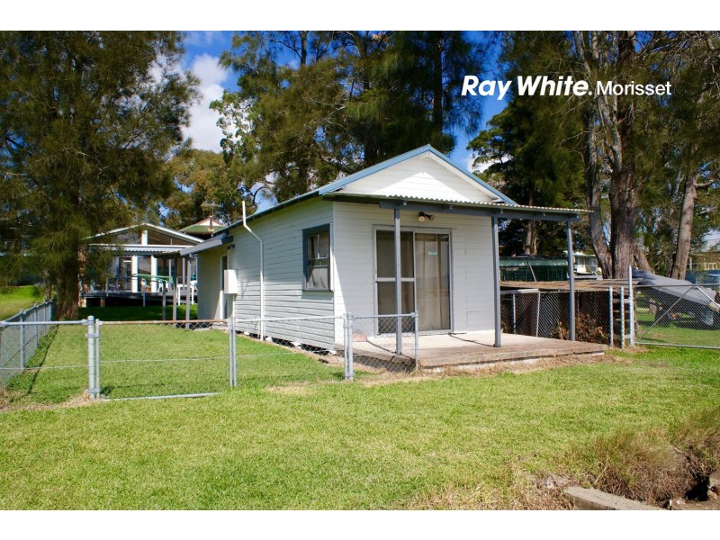 103 Grand Pde, Bonnells Bay NSW 2264