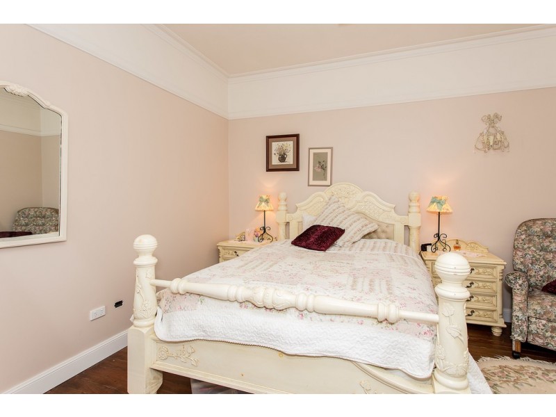 166 Bridge Street, Morisset NSW 2264