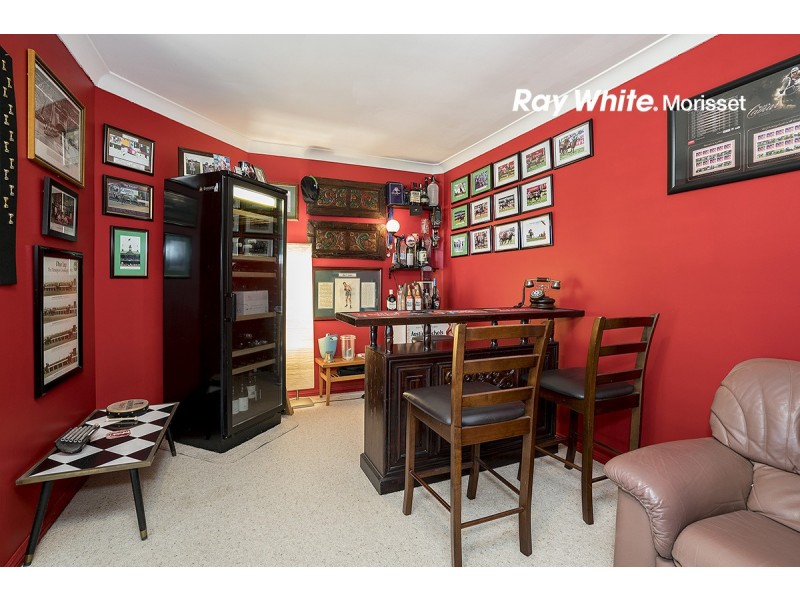 7 Churchill Crescent, Windermere Park NSW 2264