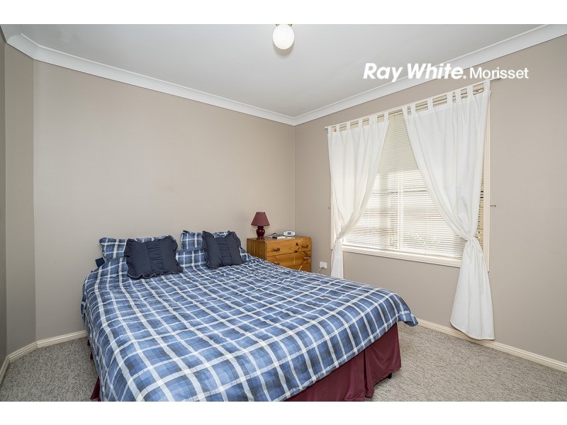 7 Churchill Crescent, Windermere Park NSW 2264