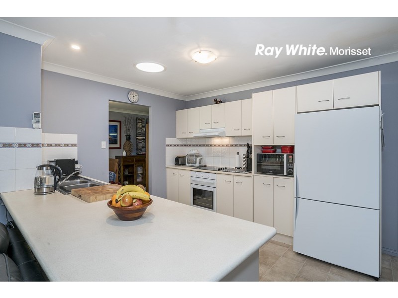 7 Churchill Crescent, Windermere Park NSW 2264