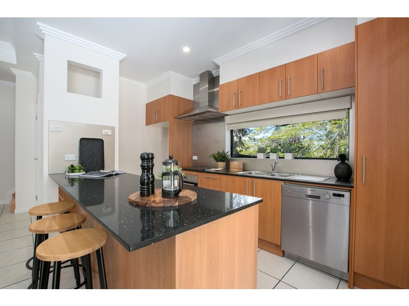42 Foxton Street, Indooroopilly QLD 4068
