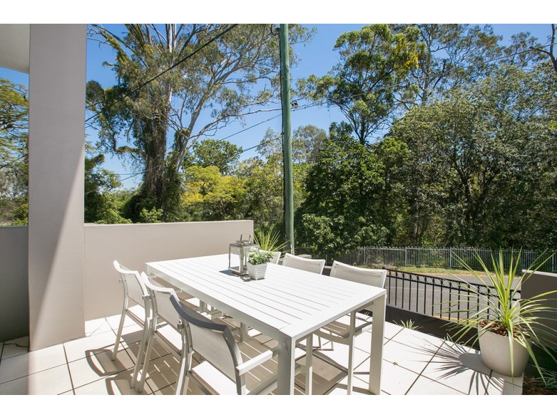 42 Foxton Street, Indooroopilly QLD 4068