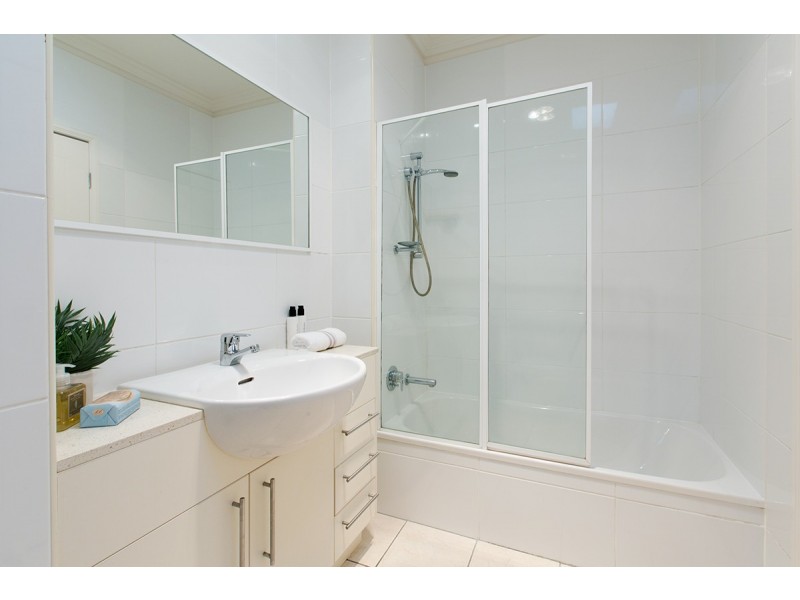 42 Foxton Street, Indooroopilly QLD 4068