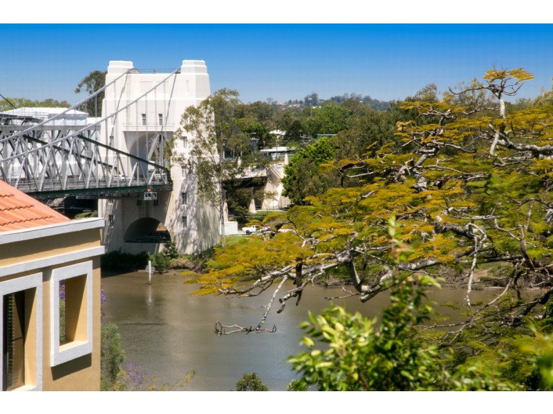 42 Foxton Street, Indooroopilly QLD 4068